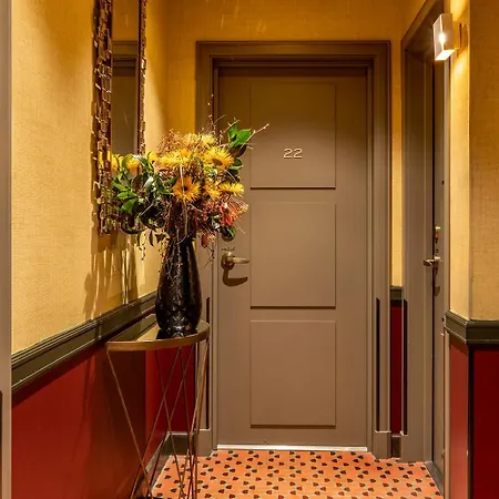Adele & Jules Hotel