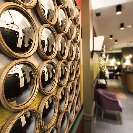 Adele & Jules Hotel